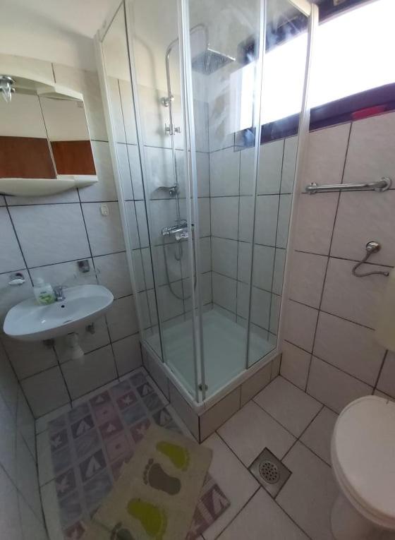 Apartmani Svitlana Sukošan Esterno foto