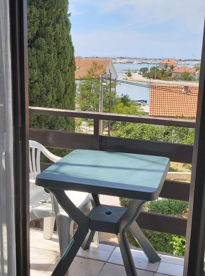 Apartmani Svitlana Sukošan Esterno foto