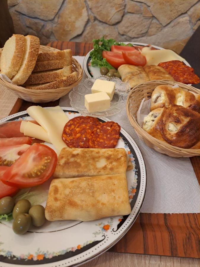 Apartmani Svitlana Sukošan Esterno foto