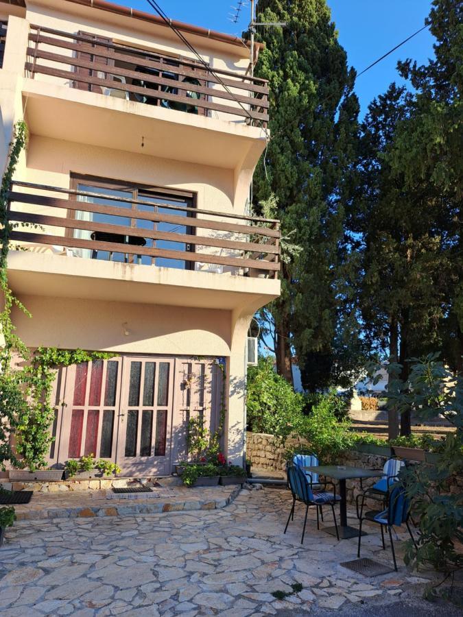 Apartmani Svitlana Sukošan Esterno foto