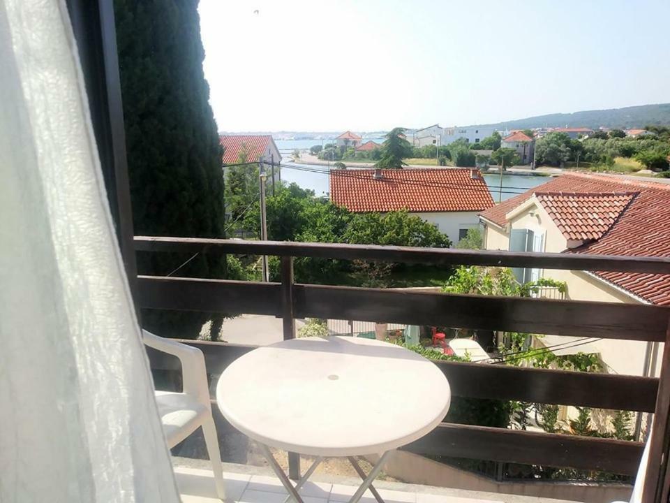 Apartmani Svitlana Sukošan Esterno foto